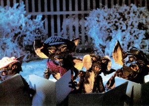 gremlins-caroling