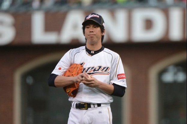 Dodgers make signing of Japanese pitcher Kenta Maeda official 
