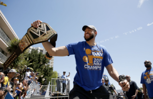 According to Adrian Wojnarowski of ESPN.com, the Los Angeles Clippers will meet with free agent center JaVale McGee today.